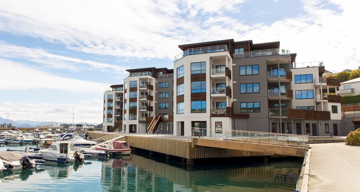 Apartment building located near the sea.